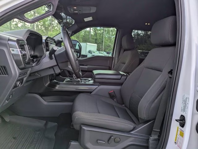 2023 Oxford White Ford F-150 XLT 4X4 Truck