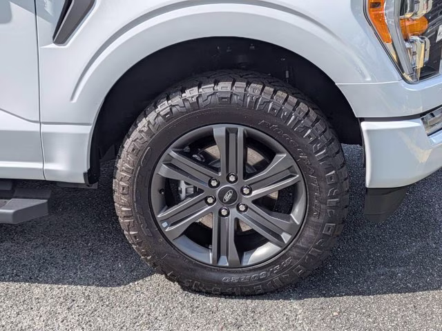 2023 Oxford White Ford F-150 XLT 4X4 Truck