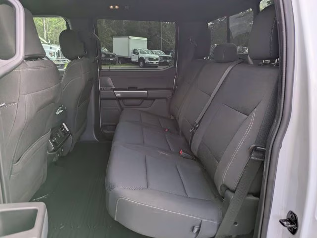 2023 Oxford White Ford F-150 XLT 4X4 Truck