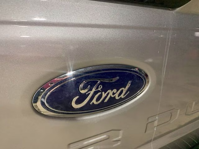 2024 Iconic Silver Metallic Ford Super Duty F-250 SRW XLT 4X4 Truck