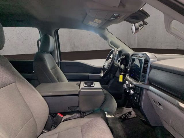 2024 Oxford White Ford F-150 XLT 4X4 Truck