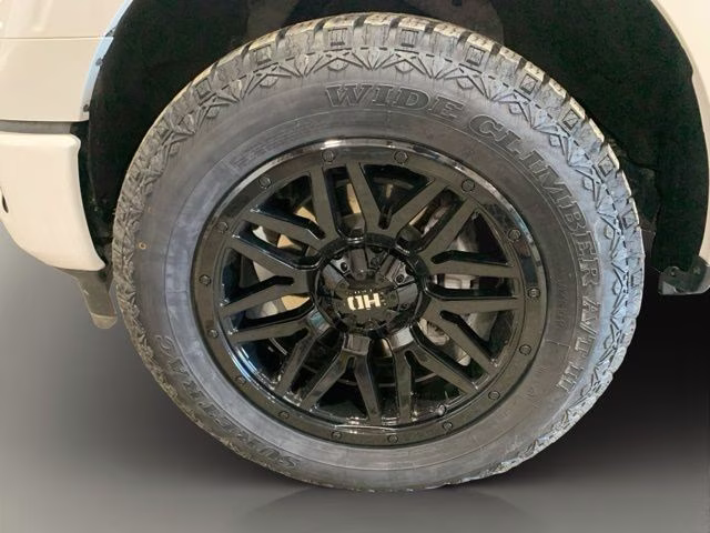 2024 Oxford White Ford F-150 XLT 4X4 Truck