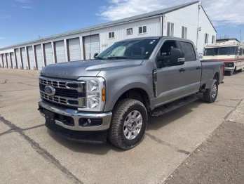 2024 Iconic Silver Metallic Ford Super Duty F-250 SRW XLT 4X4 Truck