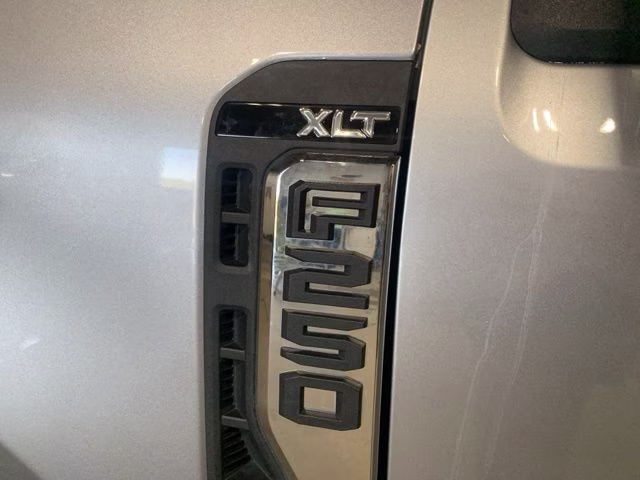 2024 Iconic Silver Metallic Ford Super Duty F-250 SRW XLT 4X4 Truck