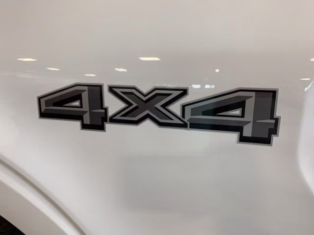 2024 Oxford White Ford F-150 XLT 4X4 Truck