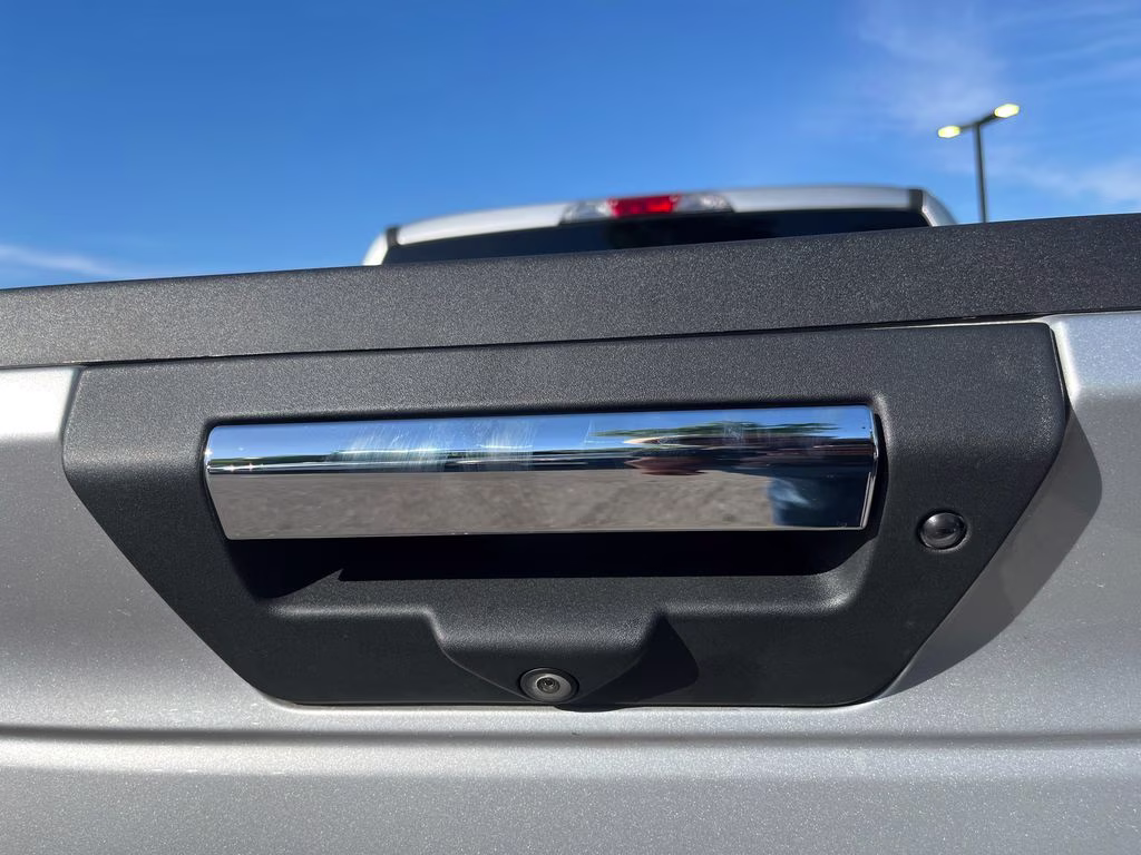 2018 Ingot Silver Metallic Ford F-150 XLT 4X4 Truck