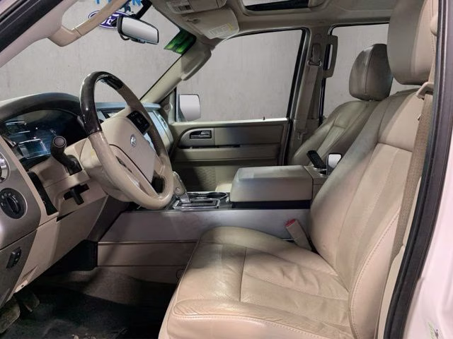 2014 White Platinum Clearcoat Metallic Ford Expedition EL Limited 4X4 SUV