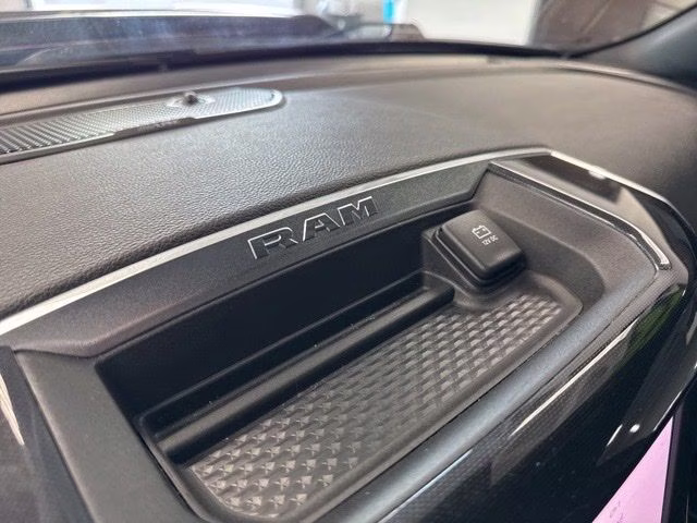 2022 Delmonico Red Pearlcoat Ram 1500 Laramie 4X4 Truck