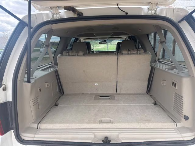 2014 White Platinum Clearcoat Metallic Ford Expedition EL Limited 4X4 SUV