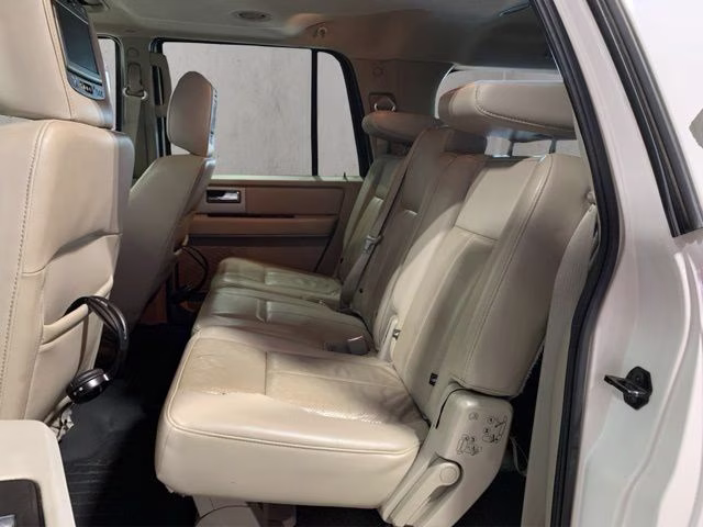 2014 White Platinum Clearcoat Metallic Ford Expedition EL Limited 4X4 SUV
