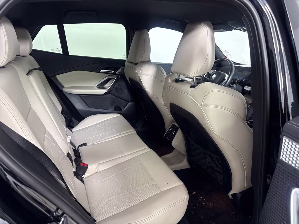 2024 Black Sapphire Metallic BMW X2 M35i AWD SUV