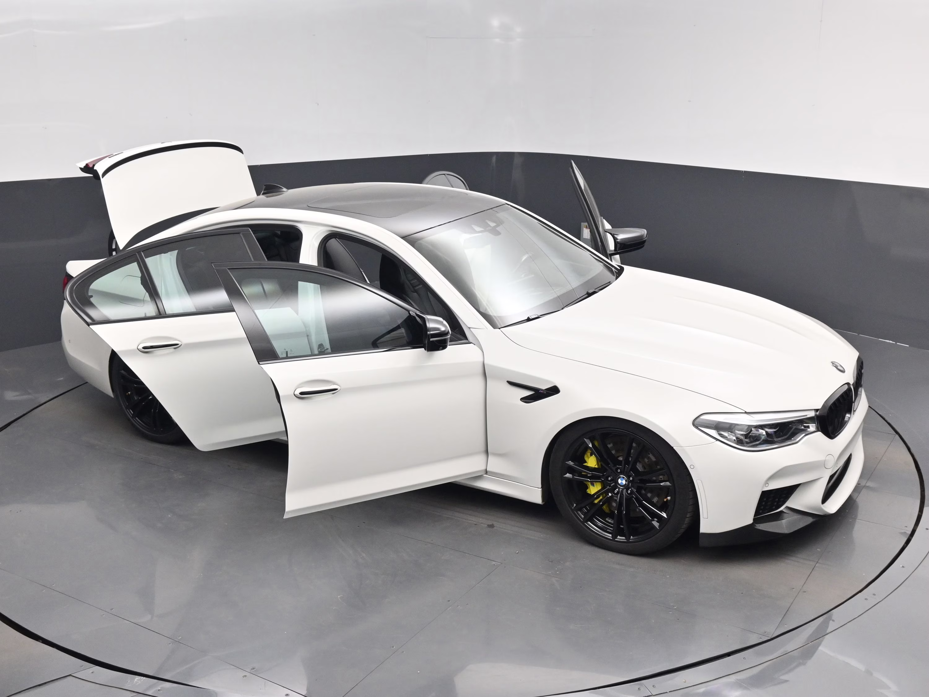 2018 Alpine White BMW M5 Base AWD Sedan