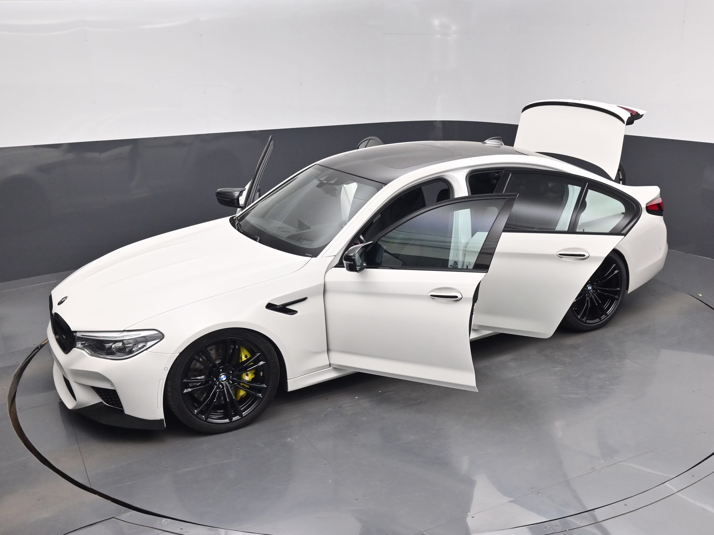 2018 Alpine White BMW M5 Base AWD Sedan