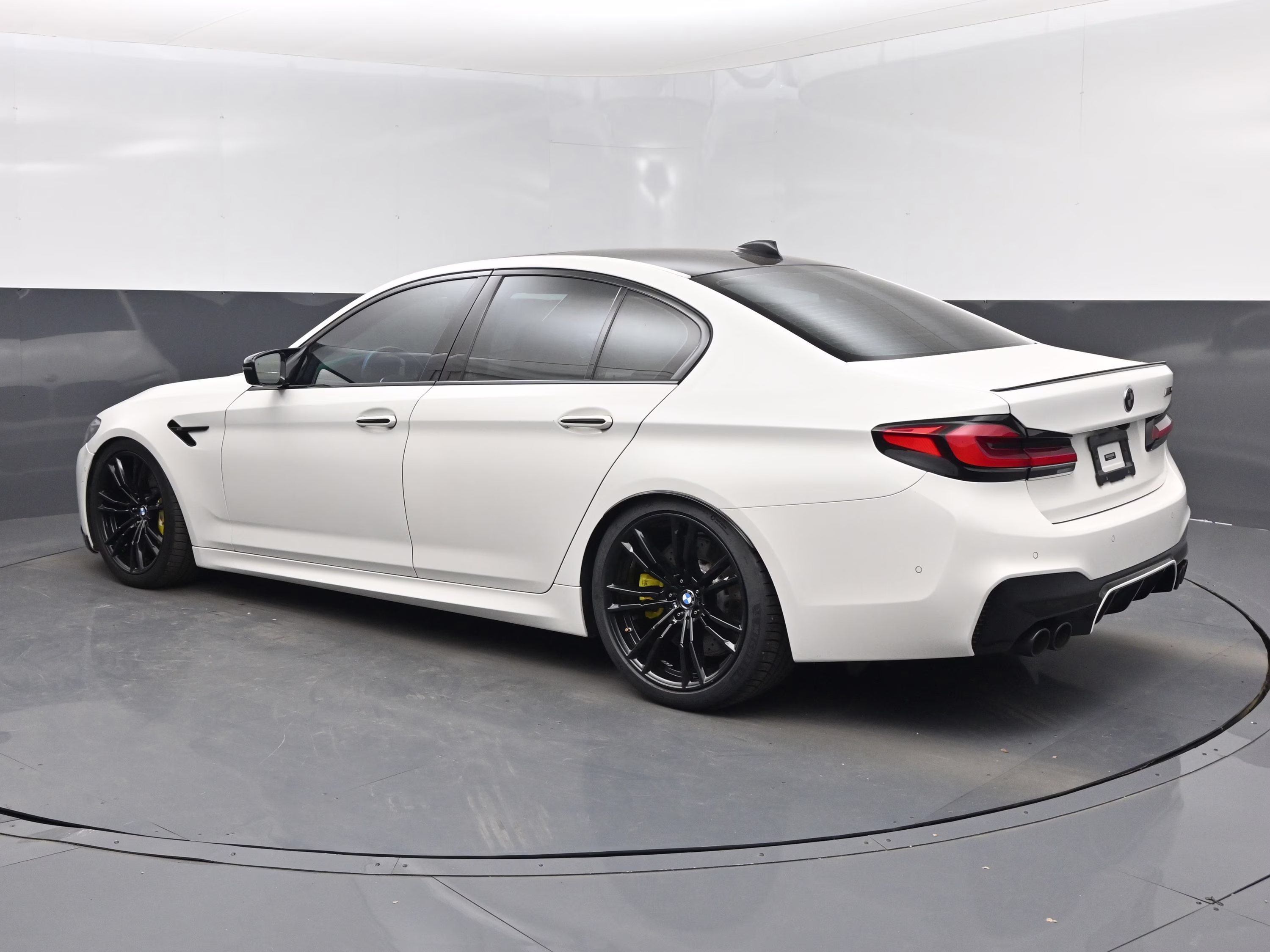 2018 Alpine White BMW M5 Base AWD Sedan