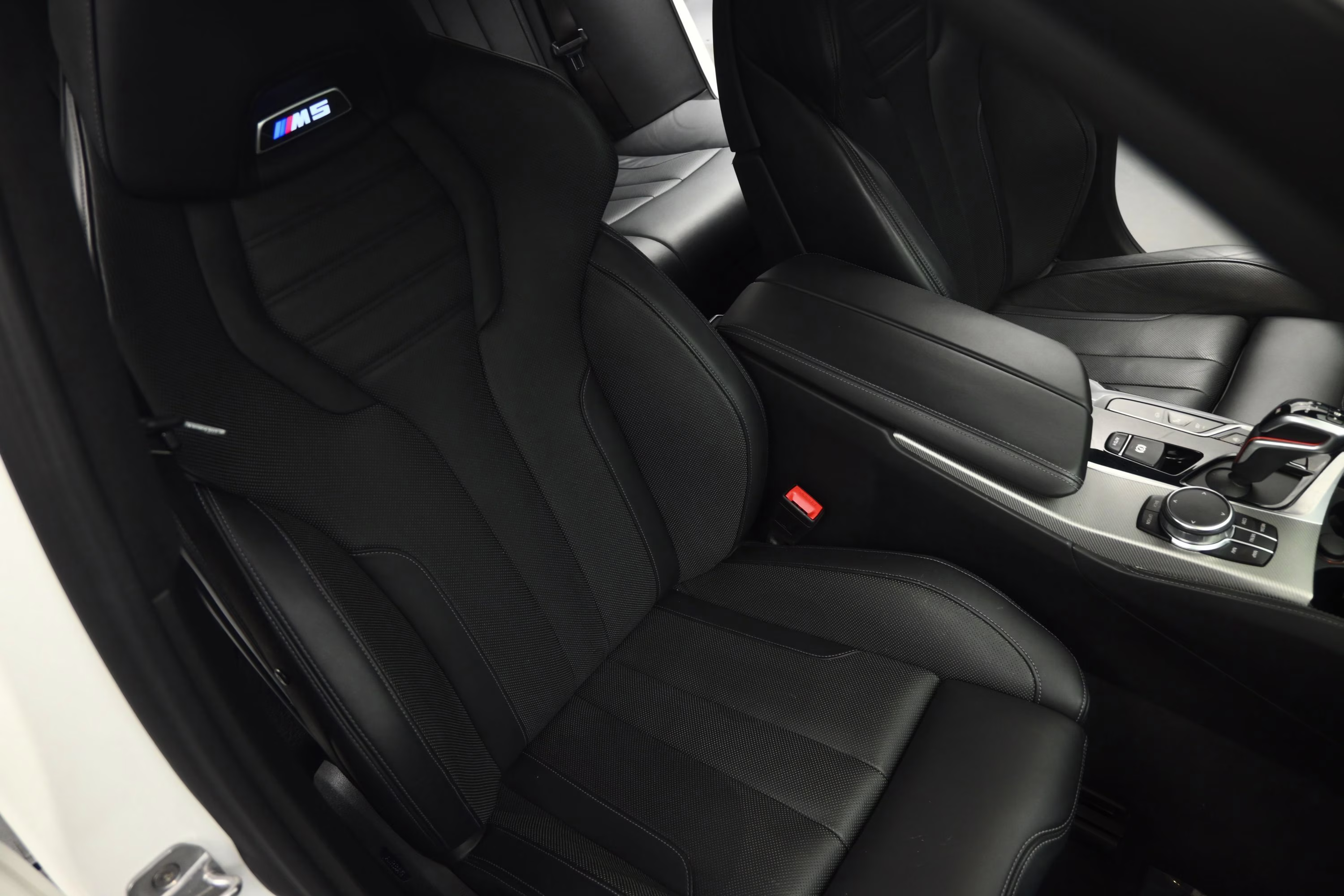 2018 Alpine White BMW M5 Base AWD Sedan
