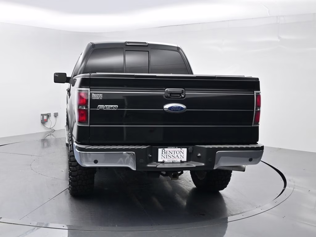 2012 Tuxedo Black Metallic Ford F-150 Lariat 4X4 Truck