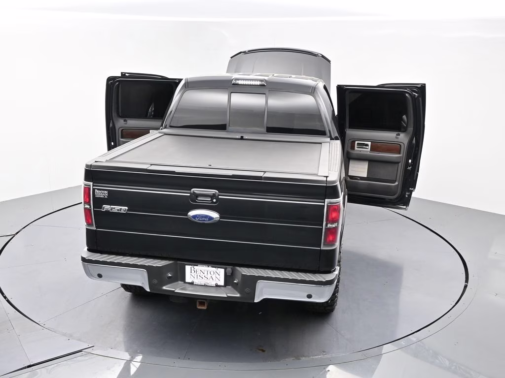 2012 Tuxedo Black Metallic Ford F-150 Lariat 4X4 Truck