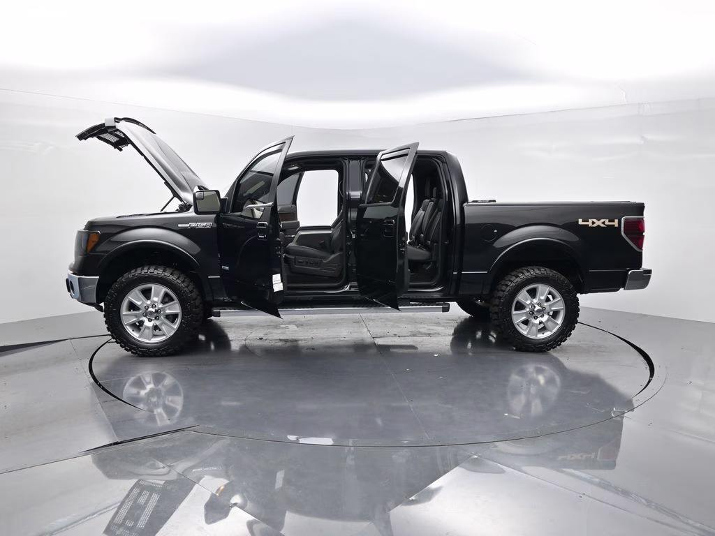 2012 Tuxedo Black Metallic Ford F-150 Lariat 4X4 Truck