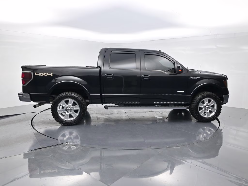 2012 Tuxedo Black Metallic Ford F-150 Lariat 4X4 Truck