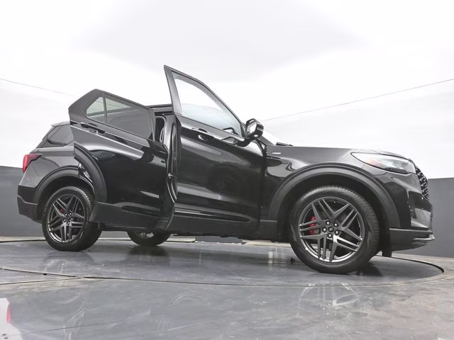 2025 Black Metallic Ford Explorer ST-Line 4X4 SUV