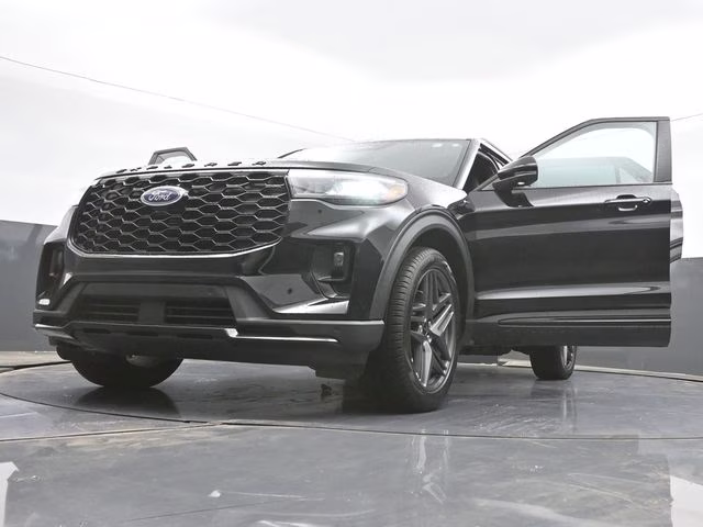 2025 Black Metallic Ford Explorer ST-Line 4X4 SUV