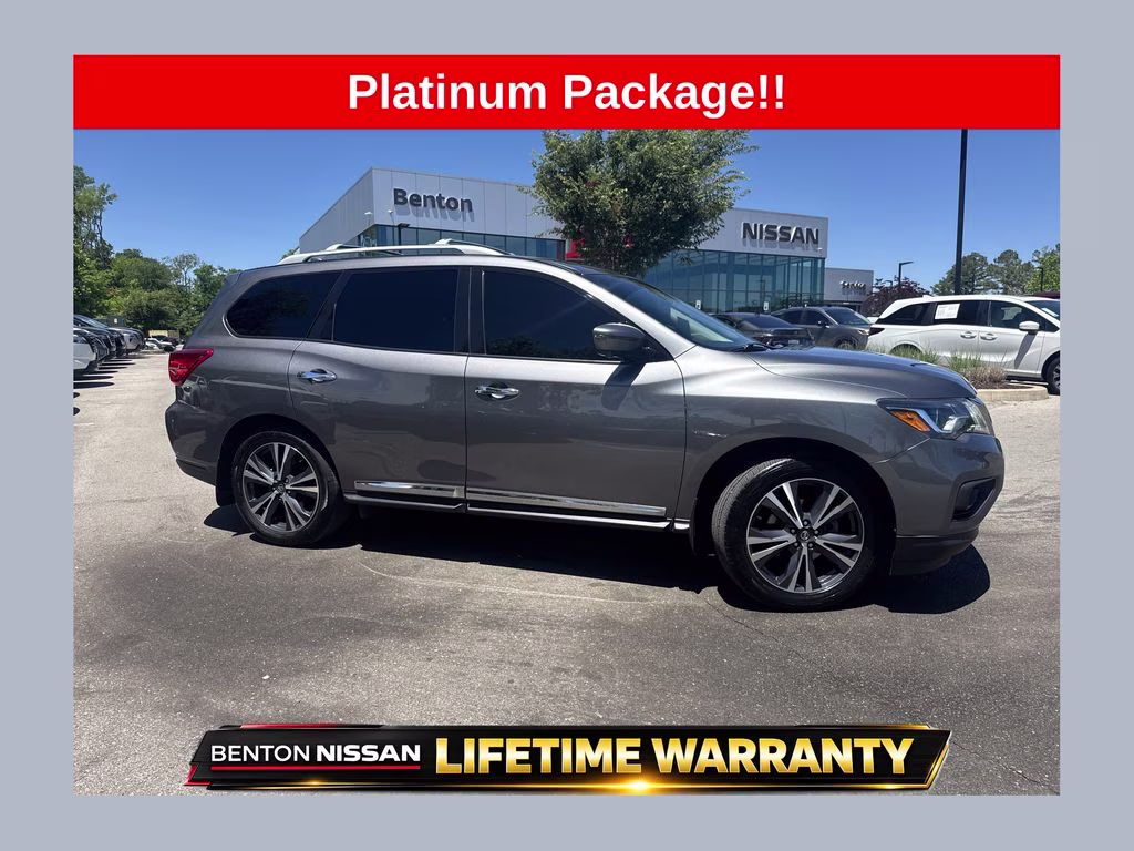 2019 Nissan Pathfinder Platinum 4WD's photo