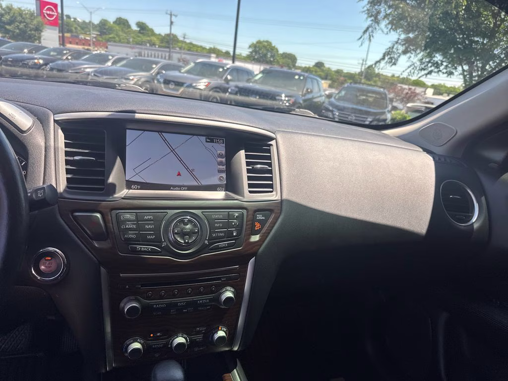 2019 Gun Metallic Nissan Pathfinder Platinum 4X4 SUV