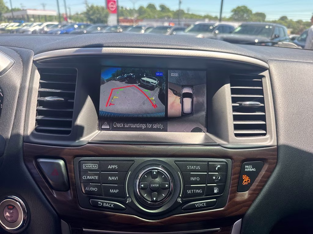 2019 Gun Metallic Nissan Pathfinder Platinum 4X4 SUV