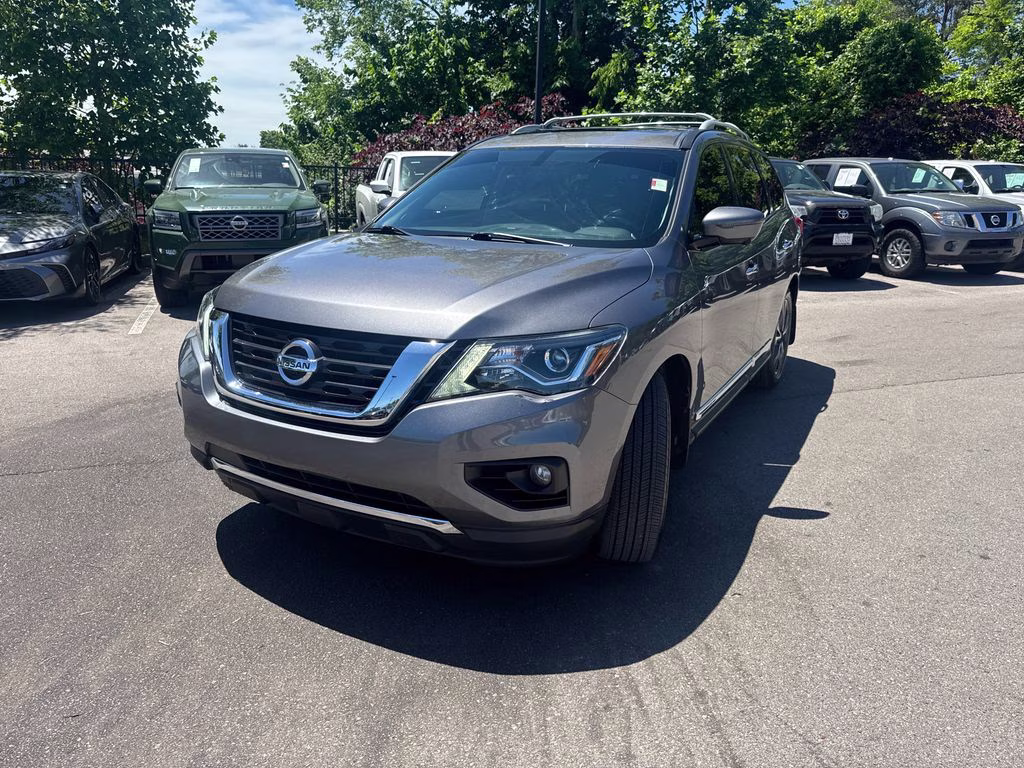 2019 Gun Metallic Nissan Pathfinder Platinum 4X4 SUV