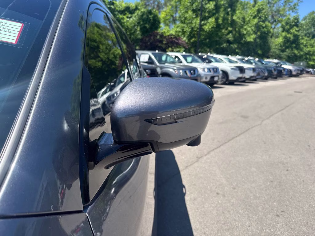 2019 Gun Metallic Nissan Pathfinder Platinum 4X4 SUV