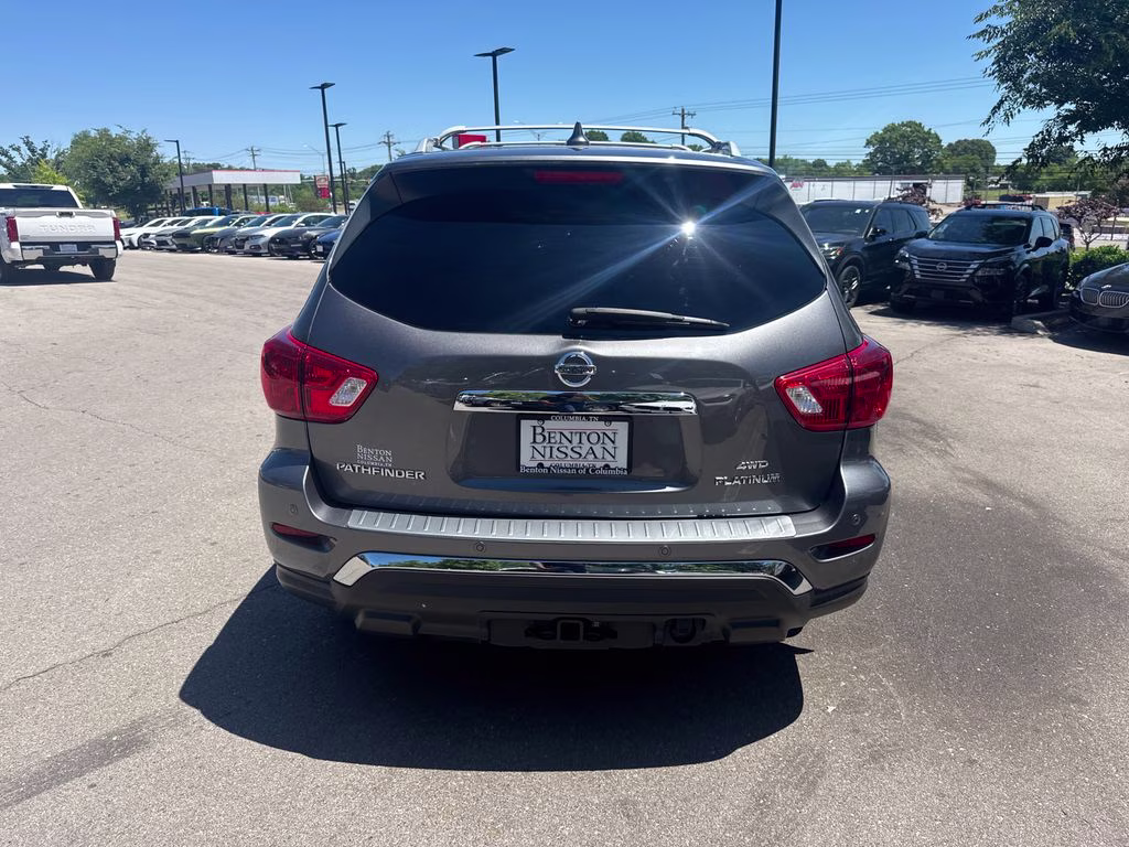 2019 Gun Metallic Nissan Pathfinder Platinum 4X4 SUV