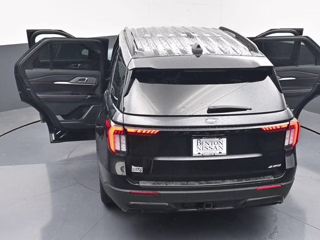 2025 Black Metallic Ford Explorer ST-Line 4X4 SUV