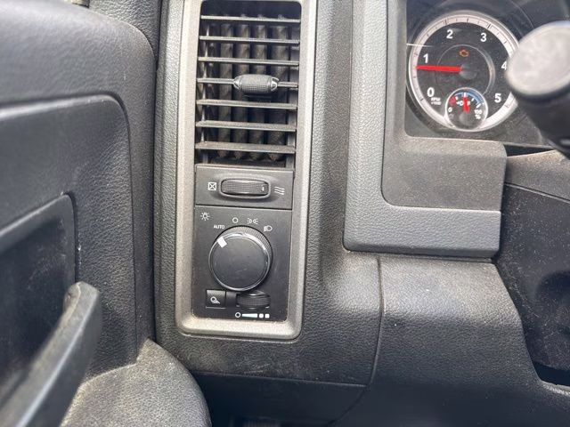 2015 Granite Crystal Metallic Clearcoat Ram 3500 Tradesman 4X4 Truck