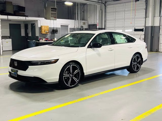 2026 Platinum White Pearl Honda Accord SE FWD Sedan