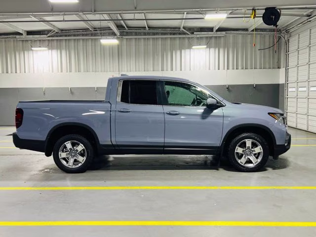 2026 Sonic Gray Pearl Honda Ridgeline RTL AWD Truck