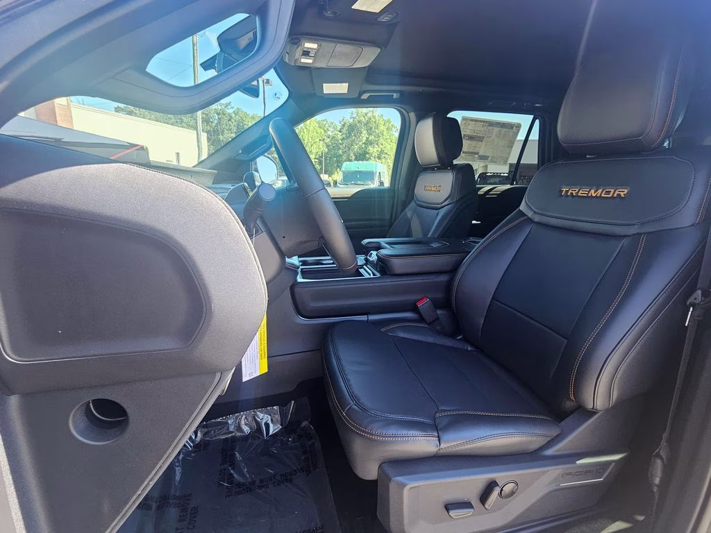 2026 Agate Black Metallic Ford Expedition Tremor 4X4 SUV