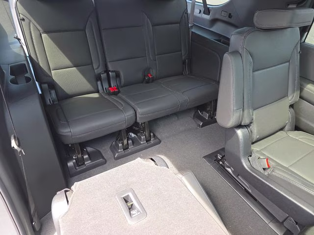 2026 Sterling Metallic GMC Yukon XL Denali 4X4 SUV