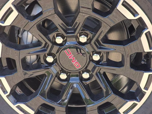 2026 Sterling Metallic GMC Canyon AT4 4X4 Truck