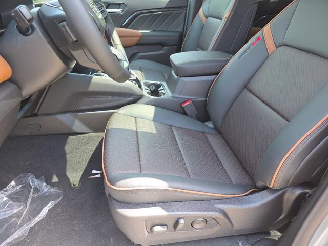 2026 Sterling Metallic GMC Canyon AT4 4X4 Truck