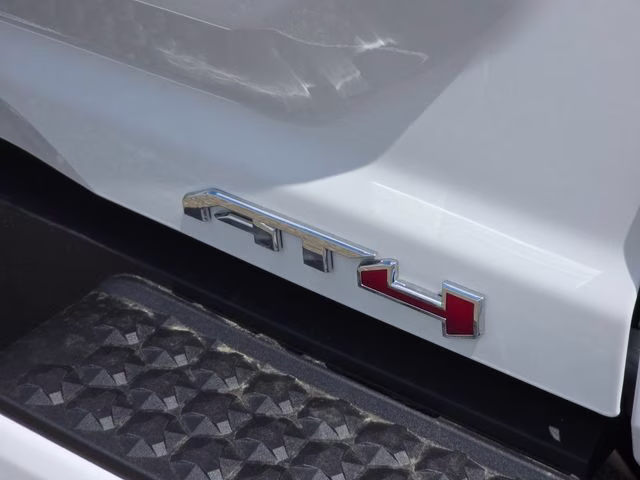 2026 Summit White GMC Canyon AT4 4X4 Truck