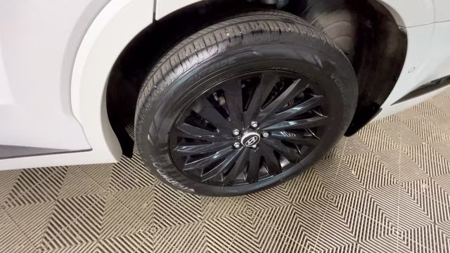 2024 Hyper White Hyundai Palisade Calligraphy Night Edition AWD SUV