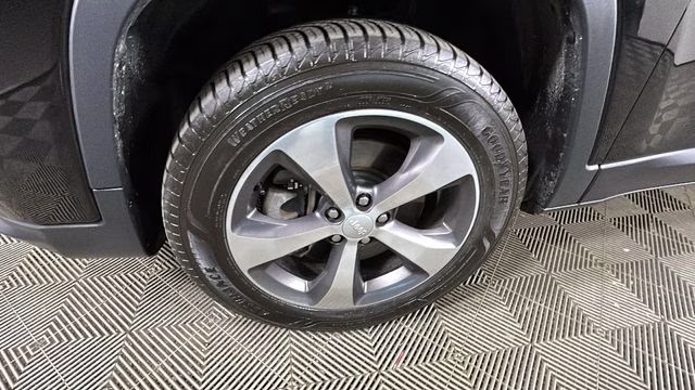 2020 Diamond Black Crystal Pearlcoat Jeep Cherokee Limited 4X4 SUV