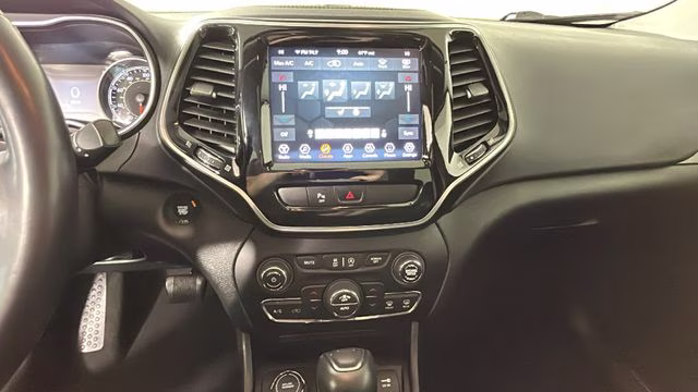 2020 Diamond Black Crystal Pearlcoat Jeep Cherokee Limited 4X4 SUV