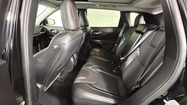 2020 Diamond Black Crystal Pearlcoat Jeep Cherokee Limited 4X4 SUV