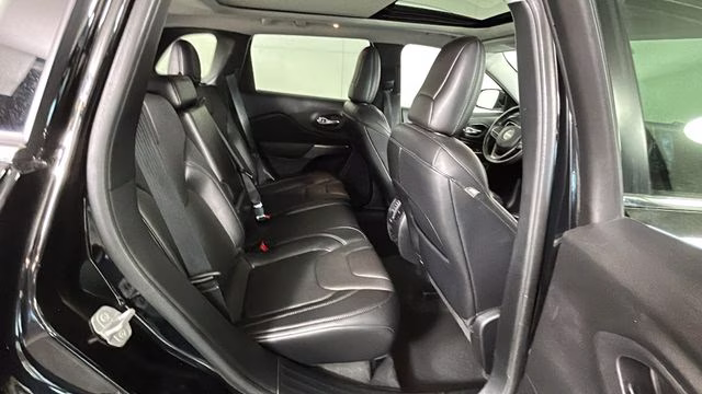 2020 Diamond Black Crystal Pearlcoat Jeep Cherokee Limited 4X4 SUV