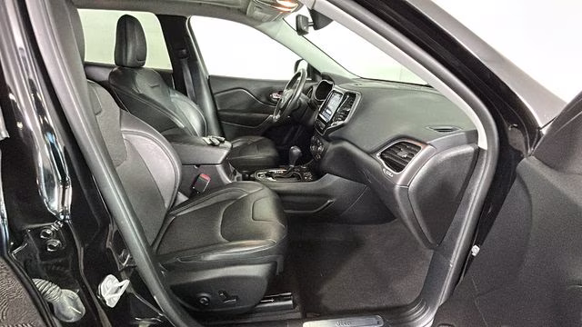 2020 Diamond Black Crystal Pearlcoat Jeep Cherokee Limited 4X4 SUV