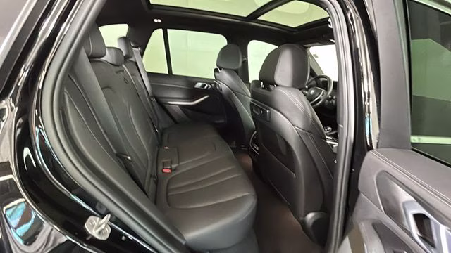 2022 Jet Black BMW X5 xDrive45e AWD SUV