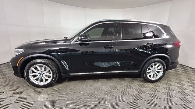 2022 Jet Black BMW X5 xDrive45e AWD SUV