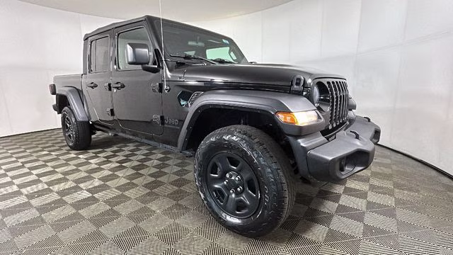 2022 Black Clearcoat Jeep Gladiator Sport 4X4 Truck