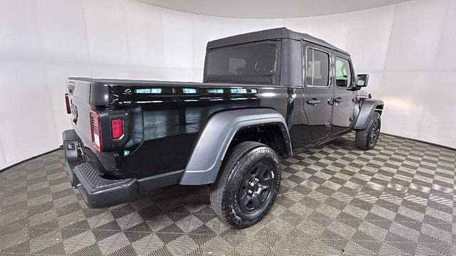 2022 Black Clearcoat Jeep Gladiator Sport 4X4 Truck